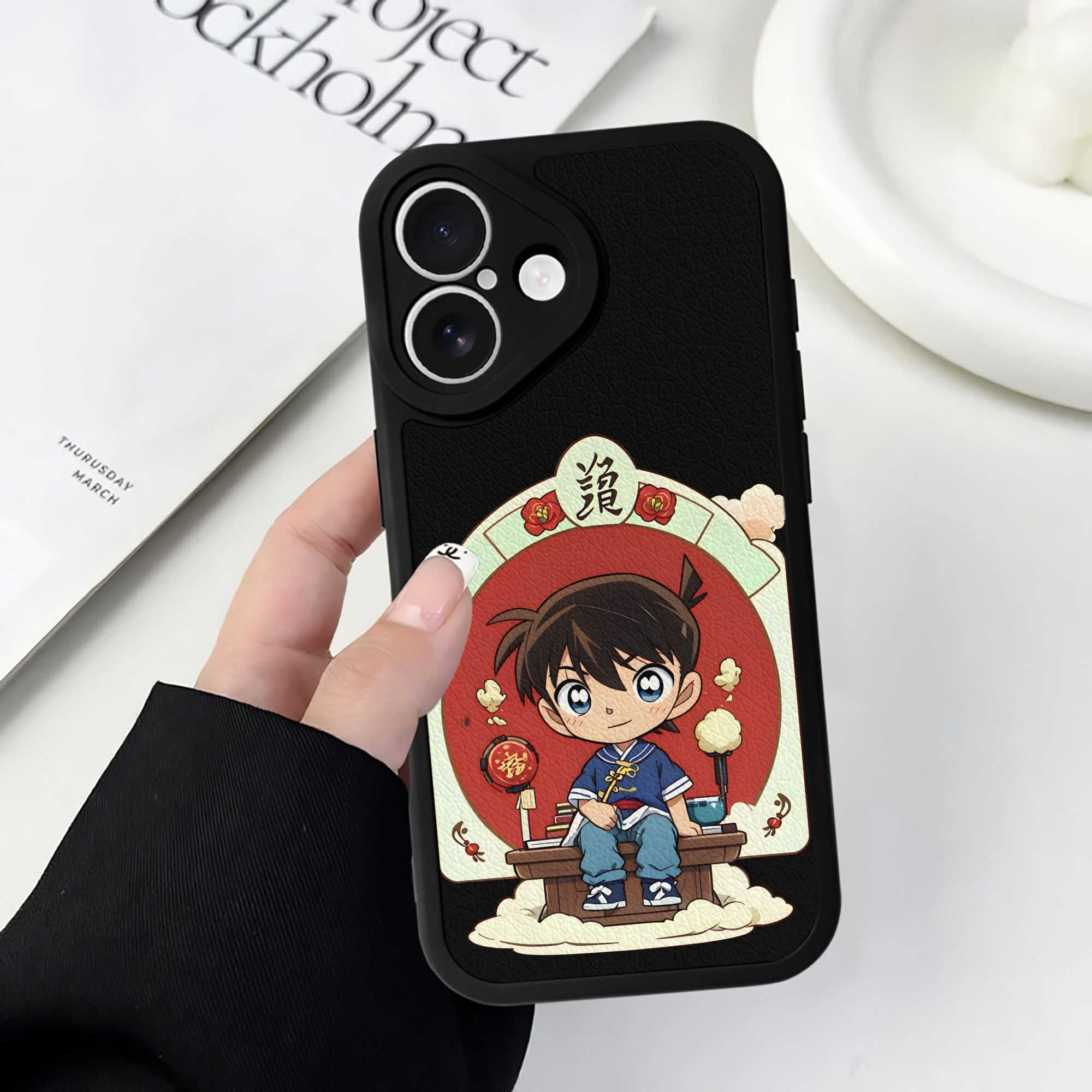 （画像用） 名探偵コナン 江戸川 コナン Detective Conan Conan Edogawa 【iPhone 16シリーズ対応】シリコンスマホケース（レザー調） 材質：シリコン